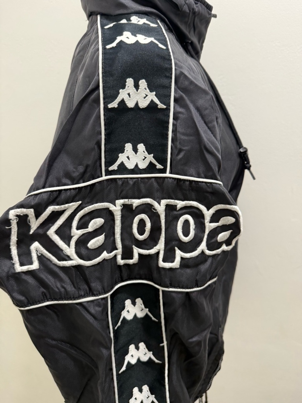 Kappa Italia 90s Vintage Black Windbreaker with White Logo Tape EUC SIZE M - Picture 6 of 9